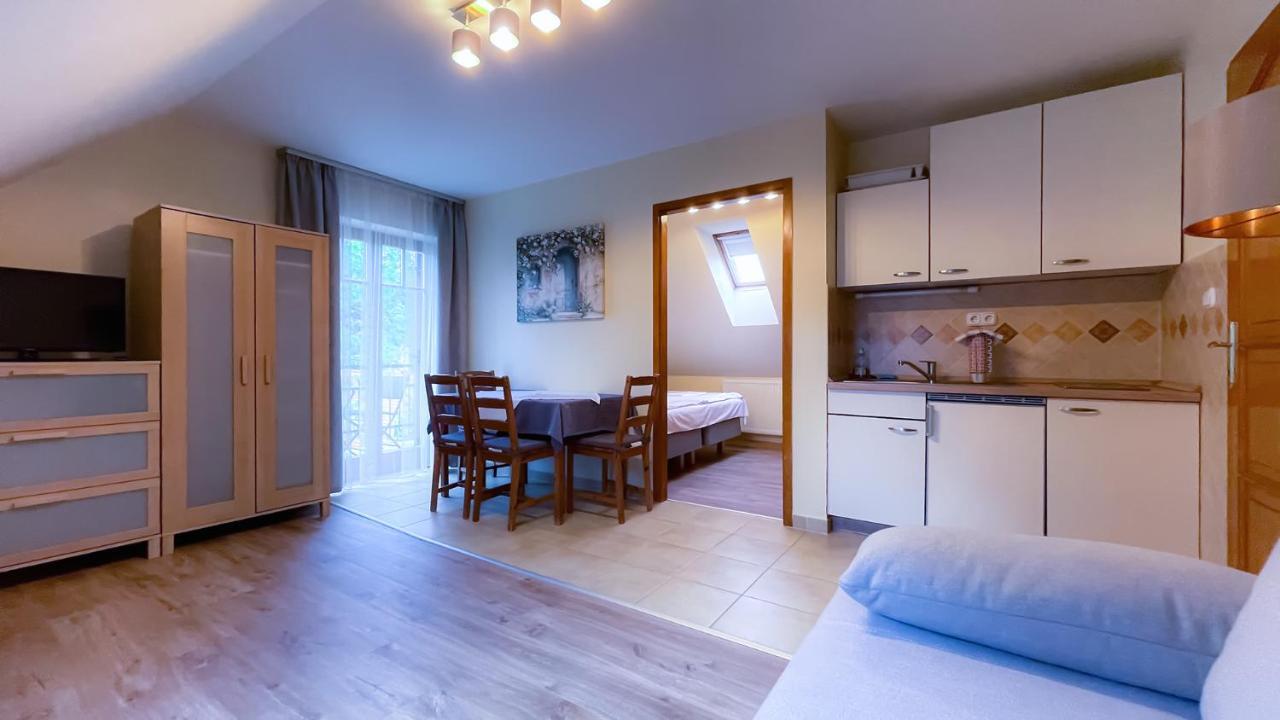 Ozkut Apartmanhaz Olmod Buitenkant foto