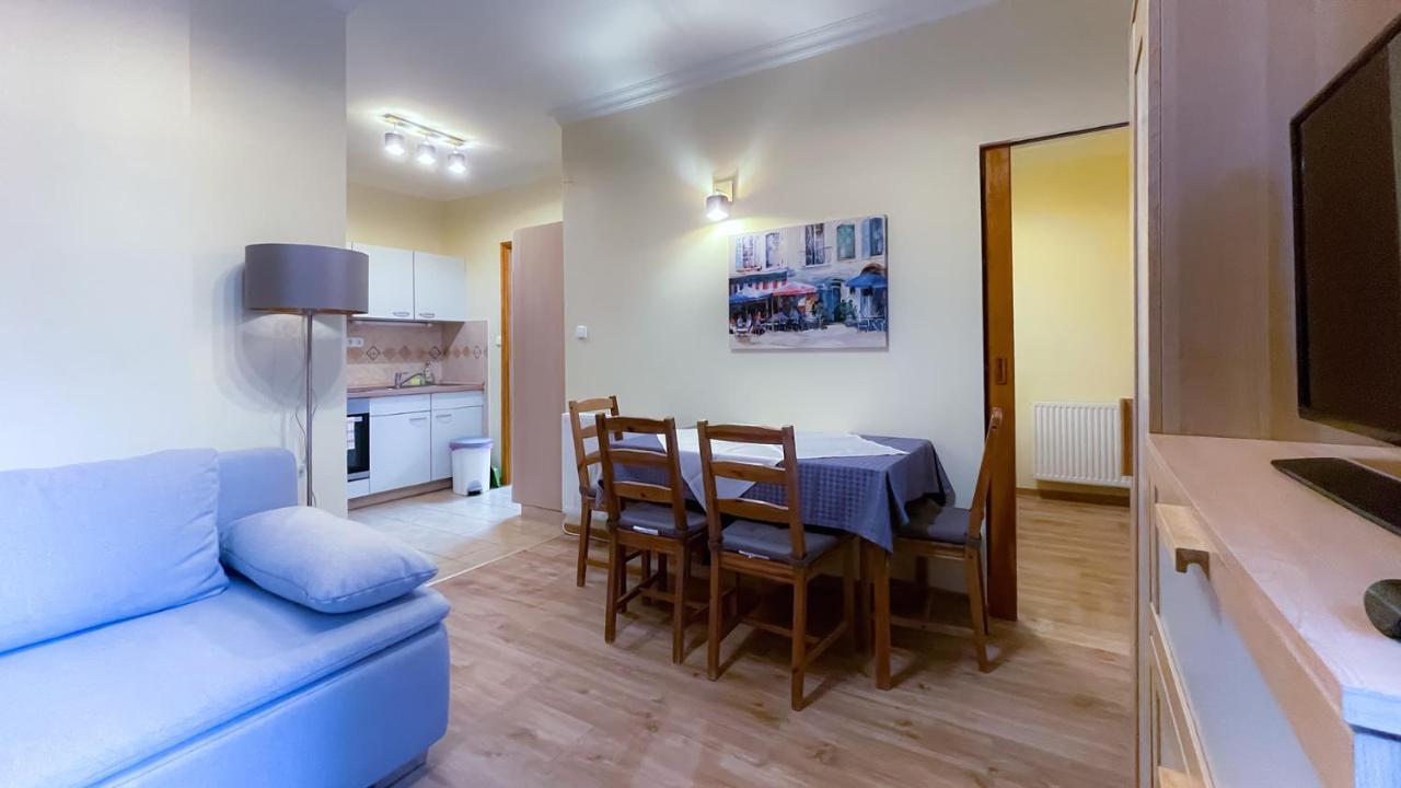 Ozkut Apartmanhaz Olmod Buitenkant foto