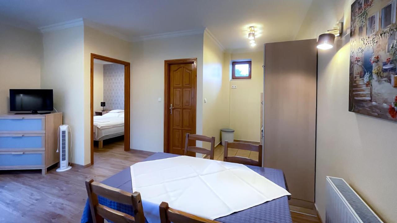 Ozkut Apartmanhaz Olmod Buitenkant foto