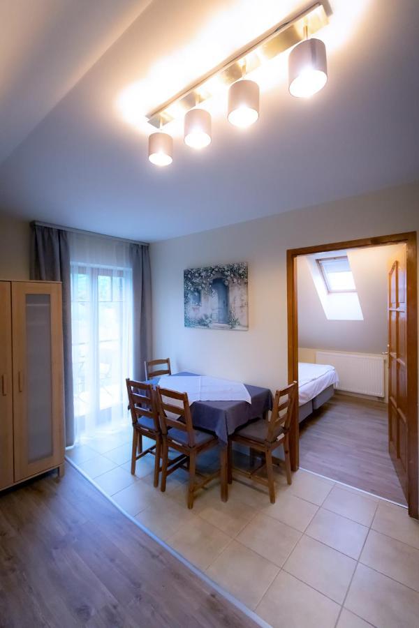 Ozkut Apartmanhaz Olmod Buitenkant foto