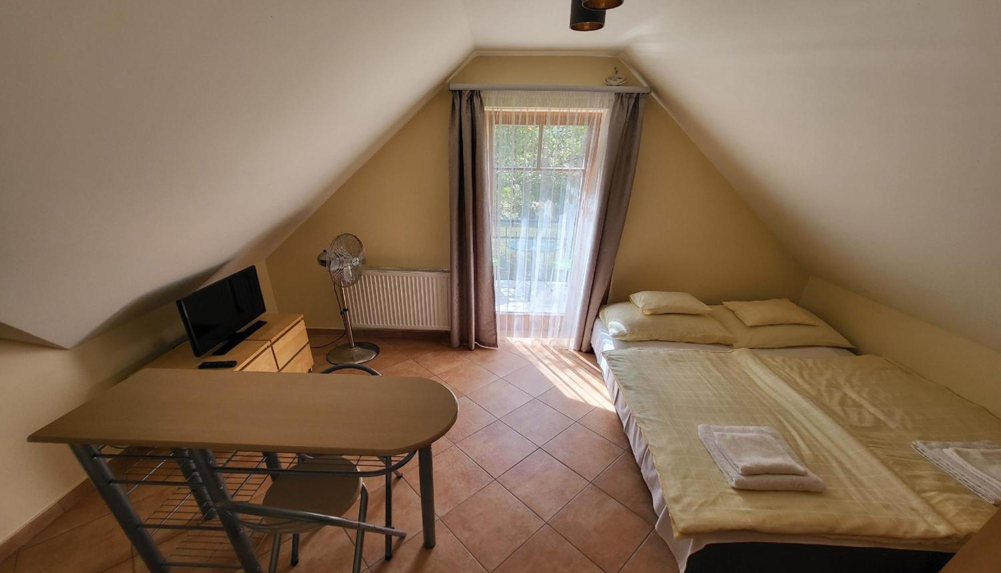Ozkut Apartmanhaz Olmod Buitenkant foto